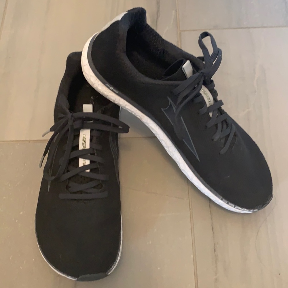 Women’s Altra Escalate running shoes